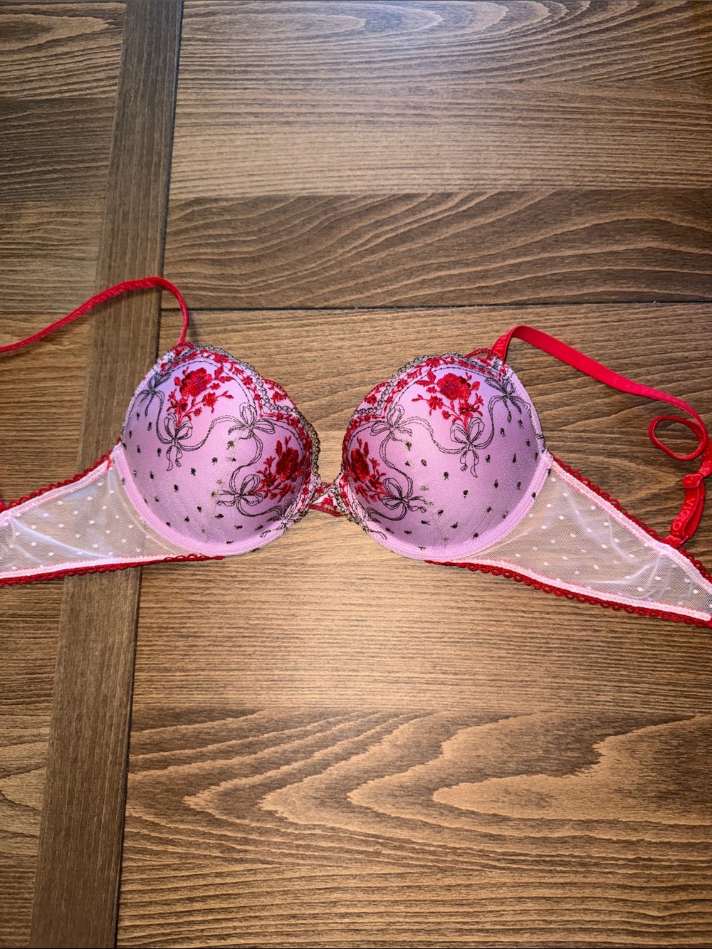 VS pushup bra never worn